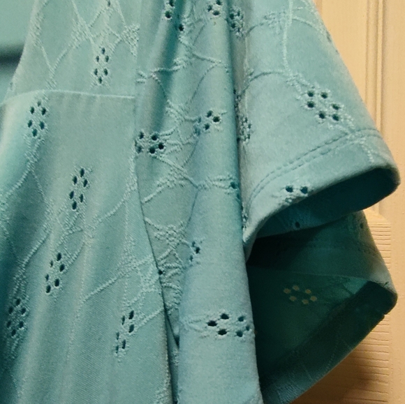 Lane Bryant maxi dress with flutter sleeves - Picture 4 of 5